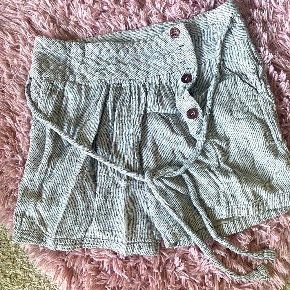 Sandy High Waist Semi-Cargo Short, Womens. size M